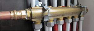 Collector centrale verwarming giacomini met meerlagenbuis henco 16
